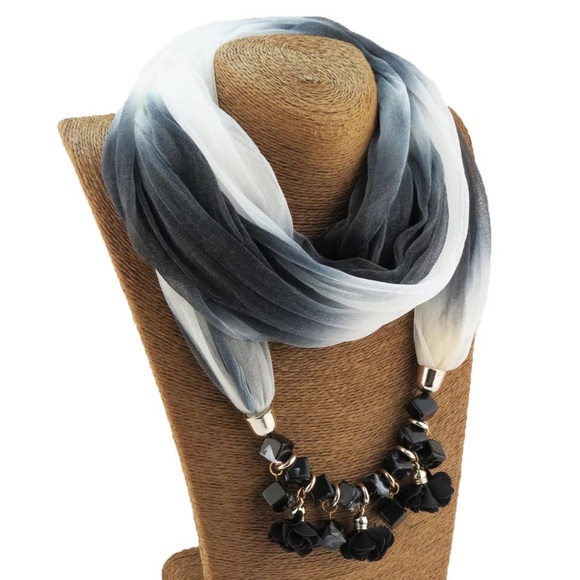 Summer style scarf - Picture 2 of 2